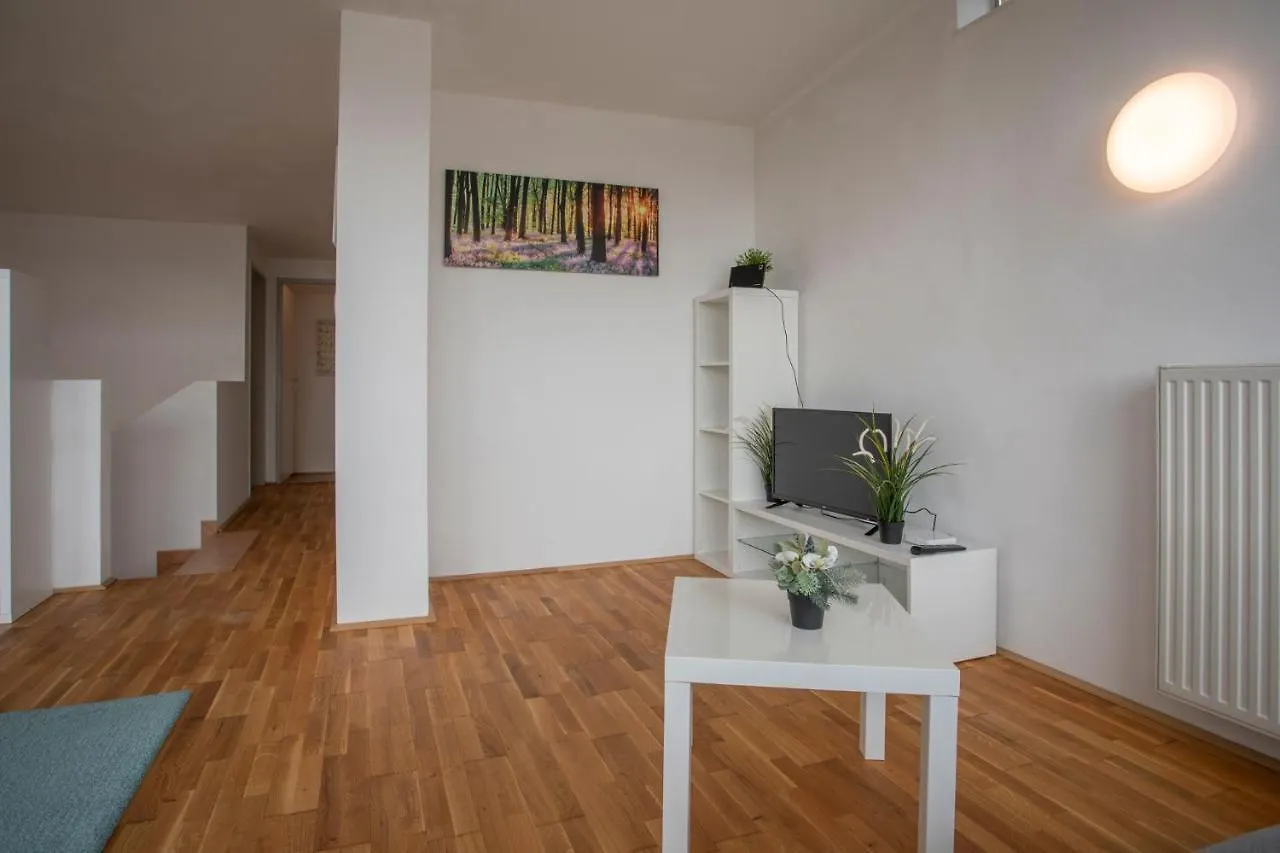 Hilltop Innsbruck Apartment I Free Parking