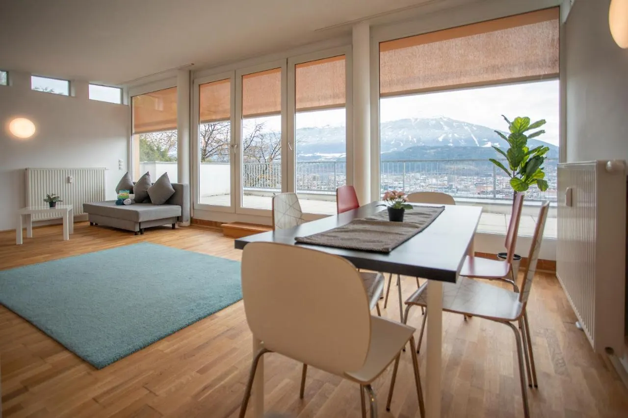 Hilltop Innsbruck Apartment I Free Parking location